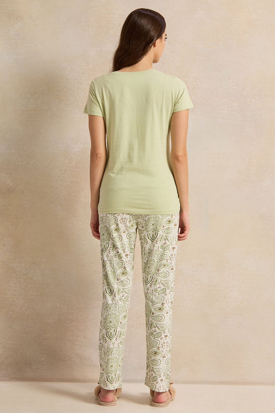 Women Green Floral Print Pyjama Set (2 Piece)