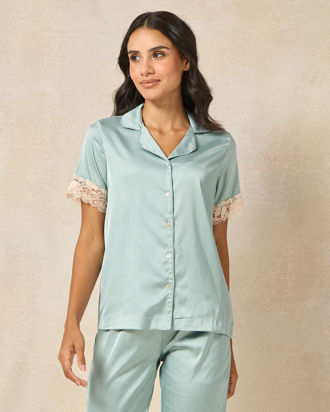 Women Green Collared Pyjama Set (2 Piece)